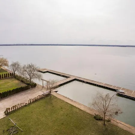 Lake Boutique Royal * Mamaia